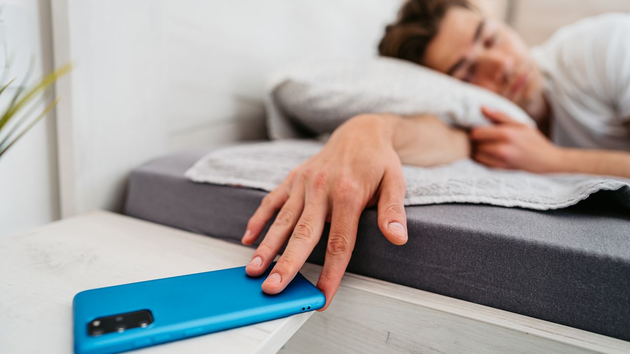 Dispositivos electrónicos antes de dormir