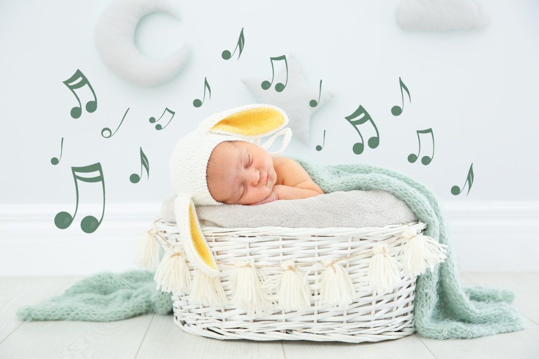Bebé moviéndose con música